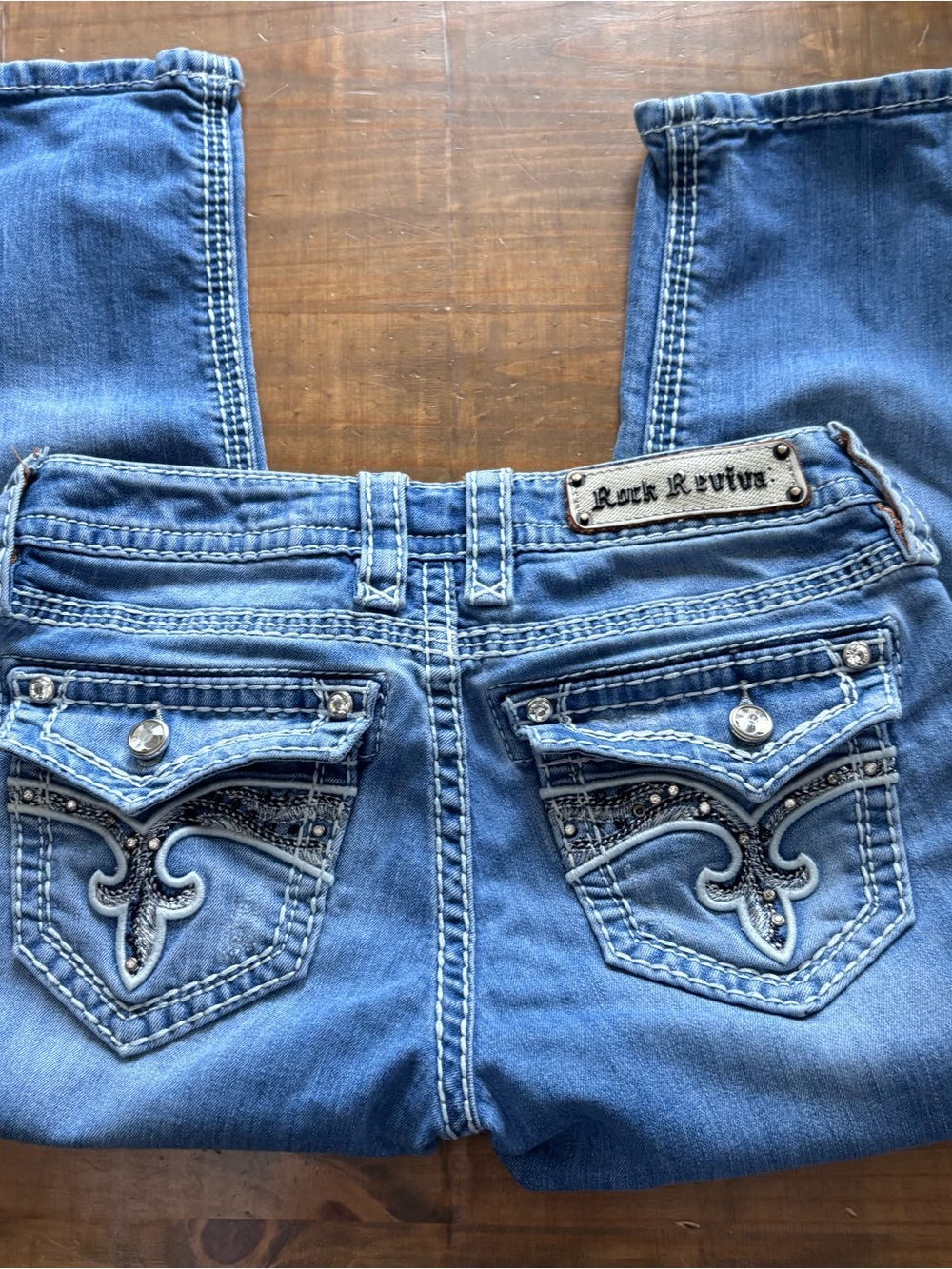 Rock Revival Bambi Cropped Capri Jeans-Embellished-Embroidered-Size 27-Y2K - Picture 9 of 12